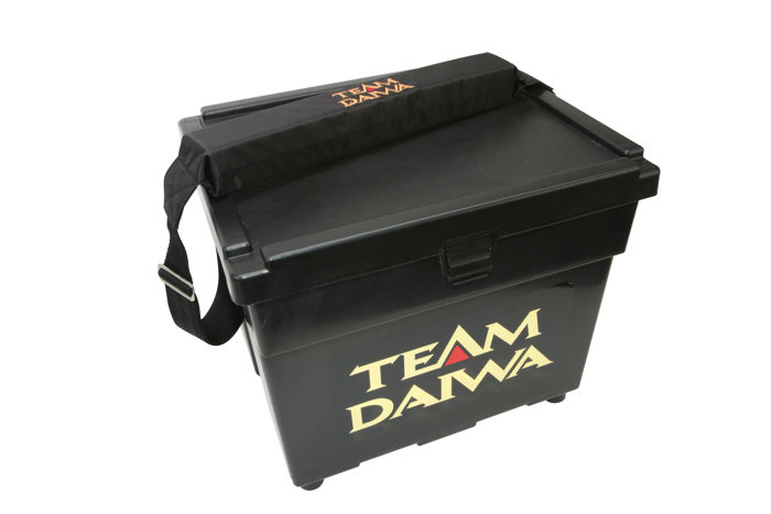 Daiwa Seat Box Medium & FOC Padded Strap