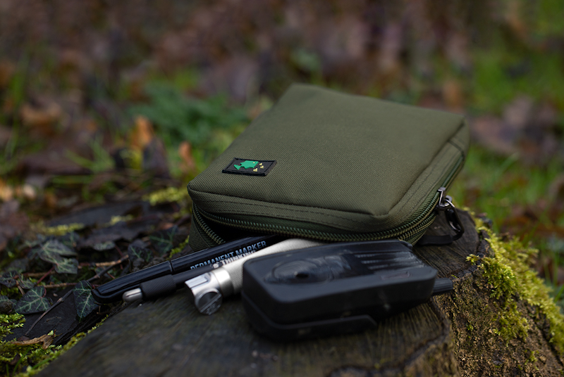 Thinking Anglers Solid Zip Pouches