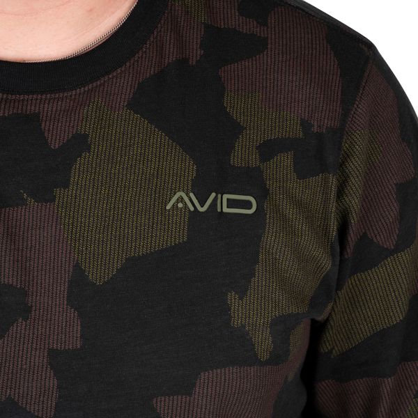 Avid Carp Distortion Camo Lite T-Shirt