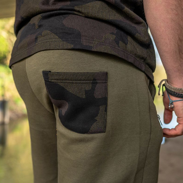 Avid Carp Distortion Jogger Shorts