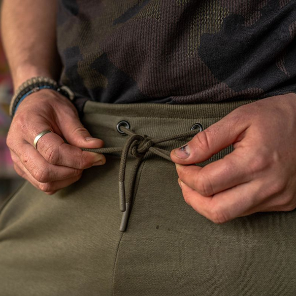 Avid Carp Distortion Jogger Shorts