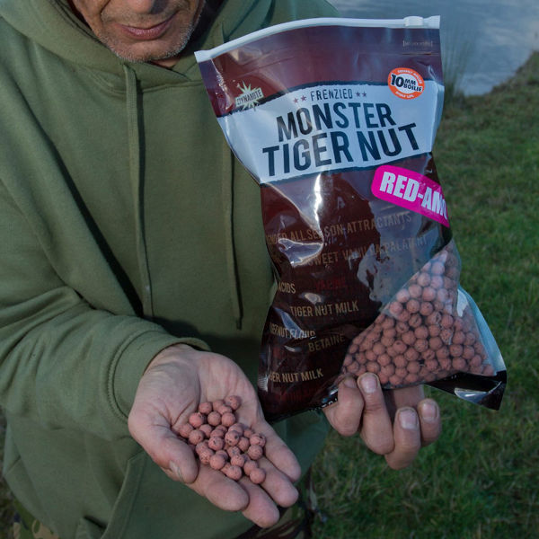 Dynamite Baits Monster Tiger Nut Red-Amo Boilies 1kg